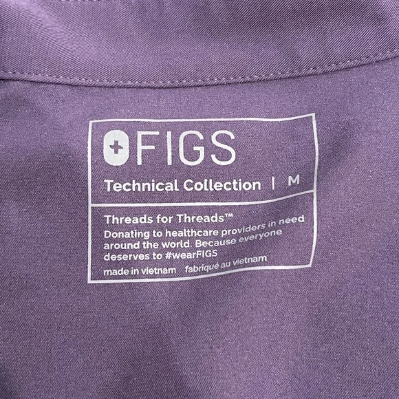 NWOT LIMITED EDITION Figs Rafaela Oversized Scrub Top - Purple Shadow (M) - Picture 6 of 6